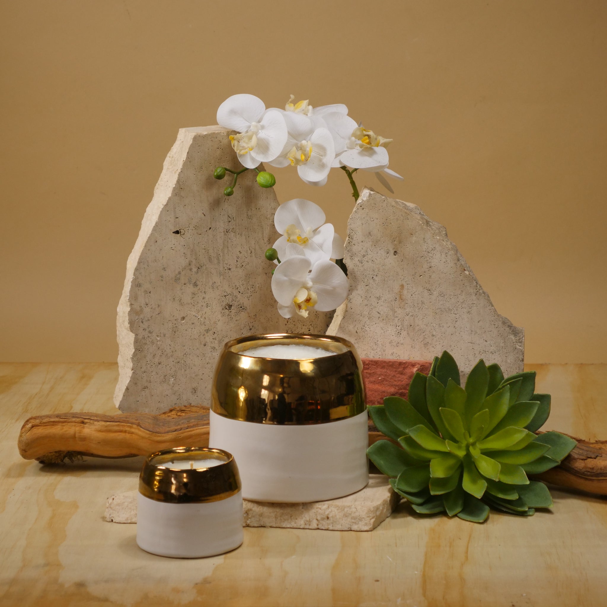 Stonecandles-Decor-White-and-Gold-Claire-Pot-3-Group